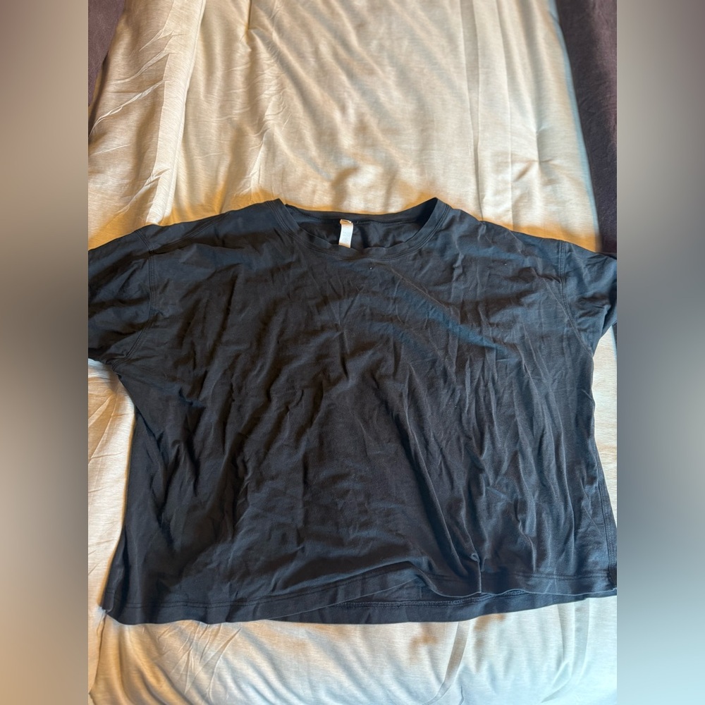 lululemon athletica Black Short Sleeve Tee